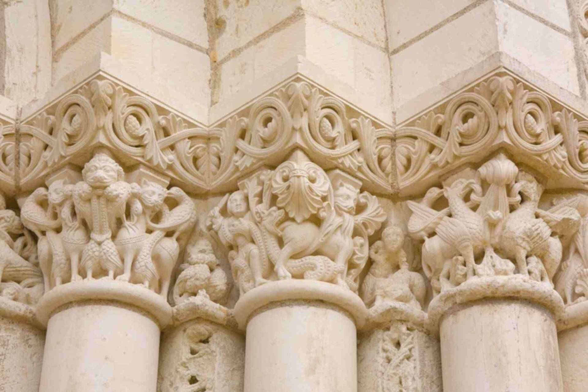 Un séjour inoubliable face à l'abbaye de Fontevraud